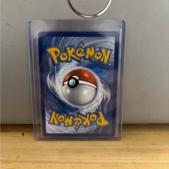 Charizard Pokémon Card - Picture 2 of 2